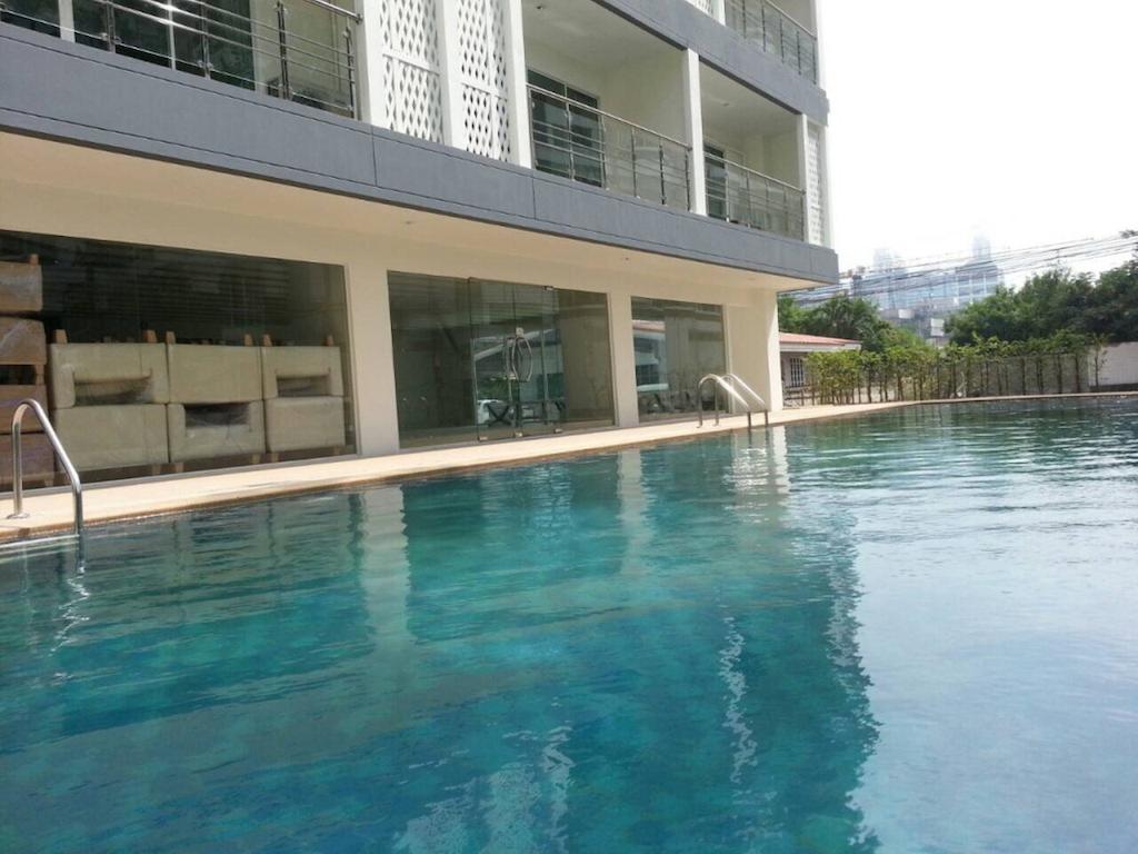 R-Con Rest Sea Hotell Pattaya Exteriör bild